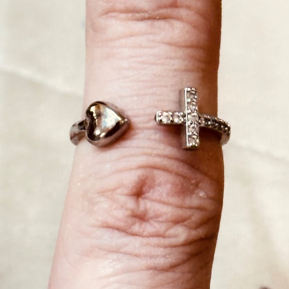 Silver Tone Heart & Cross Ring Open & Adjustable Vintage - Picture 5 of 12